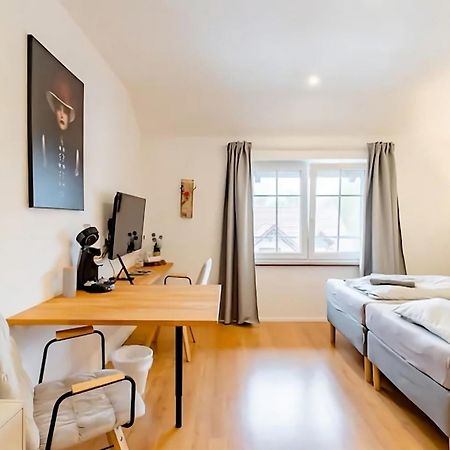 Komfortables Doppelzimmer In Kehl Goldscheuer - 1A Guesthouse 외부 사진