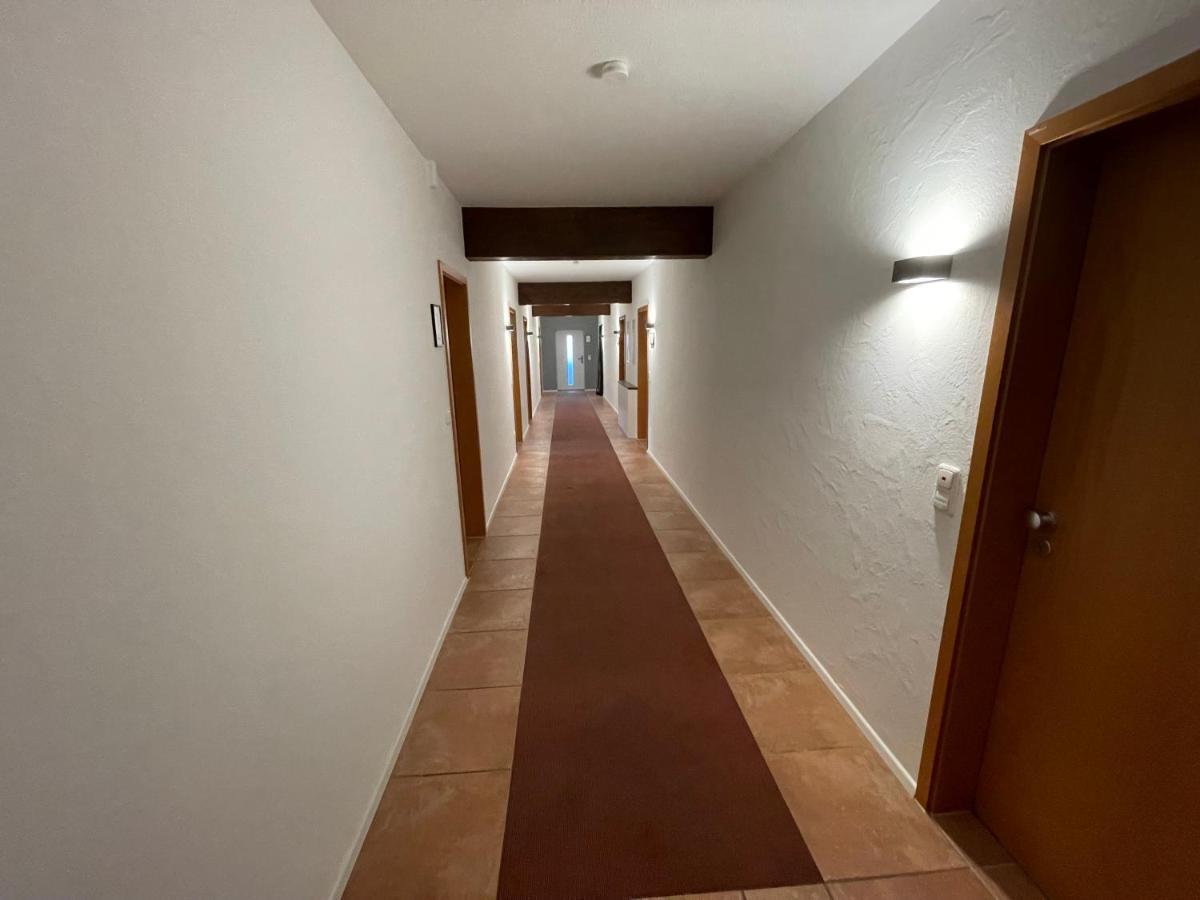 Komfortables Doppelzimmer In Kehl Goldscheuer - 1A Guesthouse 외부 사진