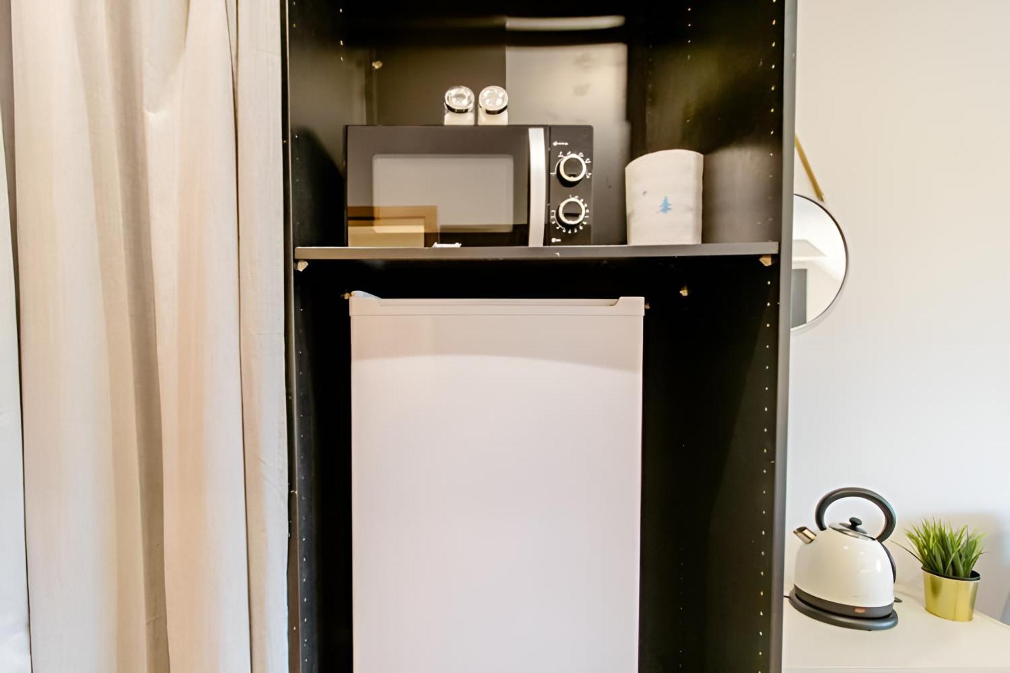 Komfortables Doppelzimmer In Kehl Goldscheuer - 1A Guesthouse 외부 사진